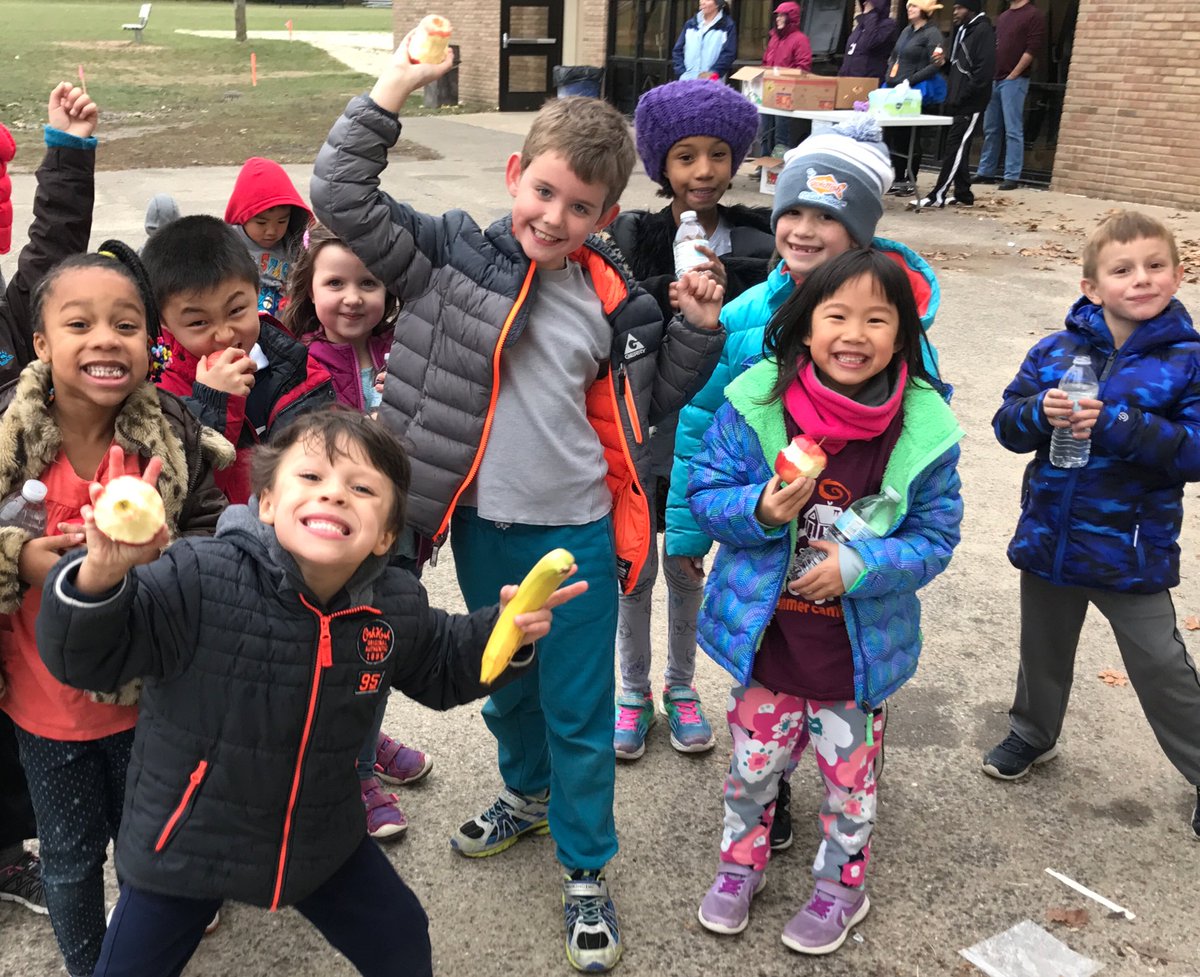 msyip_'s tweet photo. Turkey Trot was so much fun! https://t.co/ylvLZhMHvM