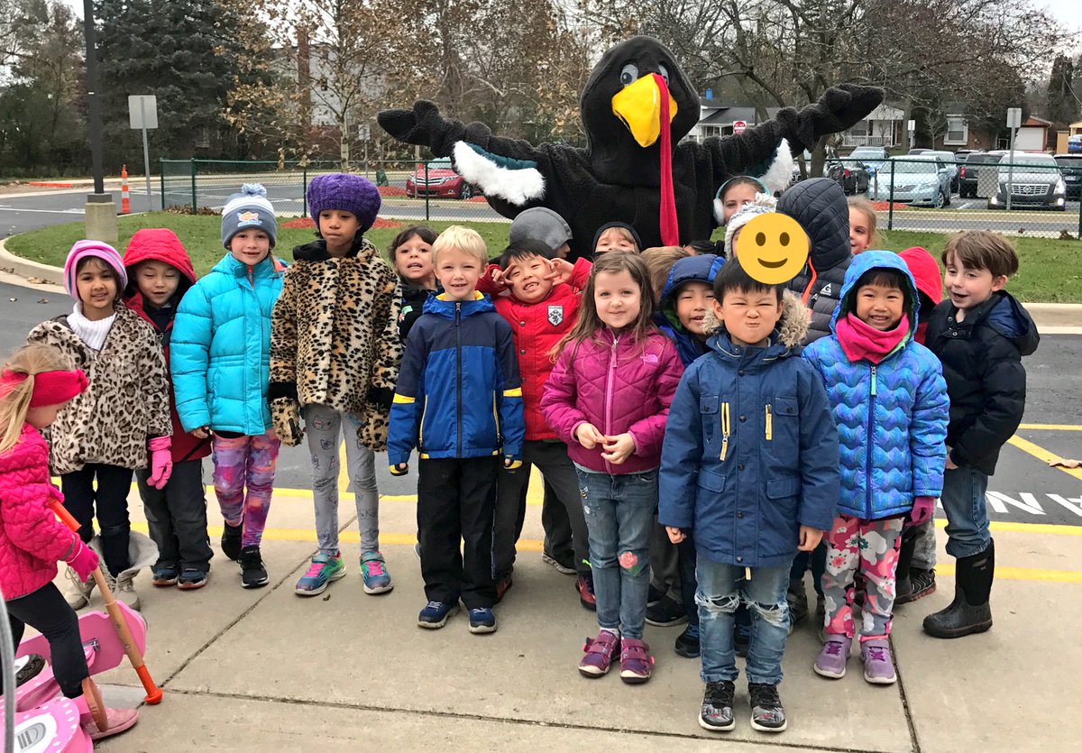 msyip_'s tweet photo. Turkey Trot was so much fun! https://t.co/ylvLZhMHvM