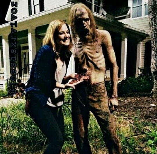 ffamilytwd's tweet photo. Account: @jessisxrvivor 
— Jessie Anderson.
— Found in Alexandria.

¡Welcome jessie to the family!

#familytwd

¿RT and MG? https://t.co/U83Qm87bHn