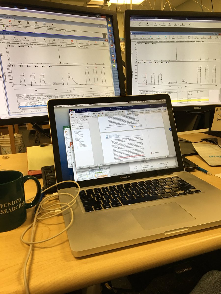 DarrowE's tweet photo. Multitasking #reporttime #stableisotopes #hiding https://t.co/l8krMmNMQn