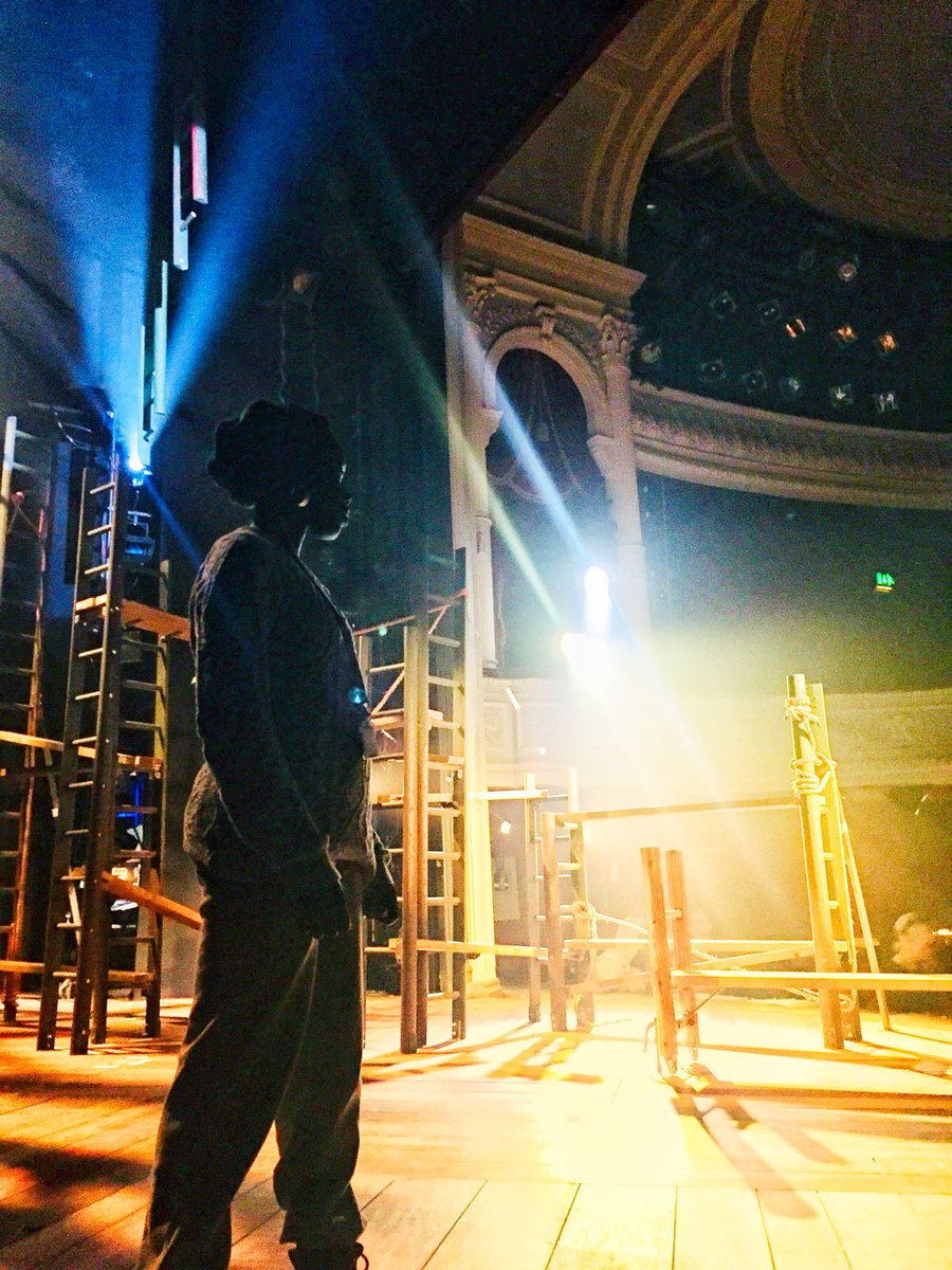 DameChipo's tweet photo. Just tryna #CatchMyLight during first day of #TechWeek for #Junglebook17 @RoyalDerngate #ActorsLife #WolvesGoneWild #WolfingAround #JungleMassive #JungleCub https://t.co/f0e4NCElxM