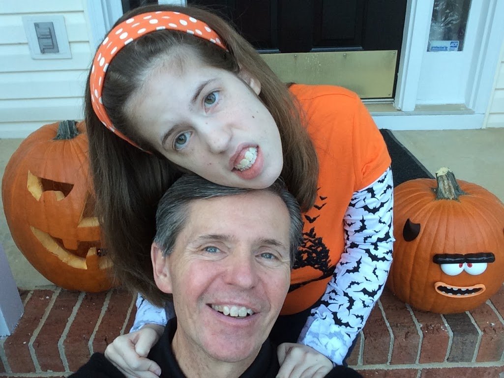 WDonaldMunson's tweet image. As most of you know my daughter Michelle has Muscular Dystrophy. Please help me raise bail on Dec. 7 as I take part in the MDA Lock Up.  Click on this link to help me raise bail: www2.mda.org/site/TR/Lock-U…