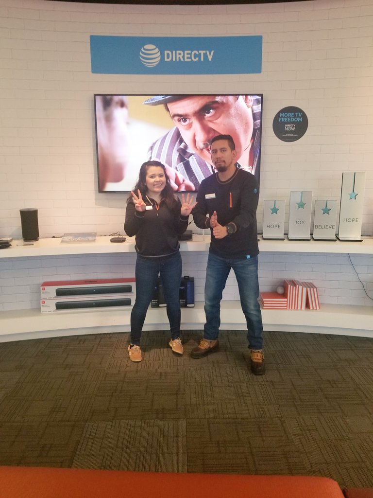 _robcastro_'s tweet photo. @_jessicaturcios with a #2x4 for @WCWC_TheBridge !! #bEASTmode #WCWColts #lifeatATT #mightiest https://t.co/cX2prdijbZ
