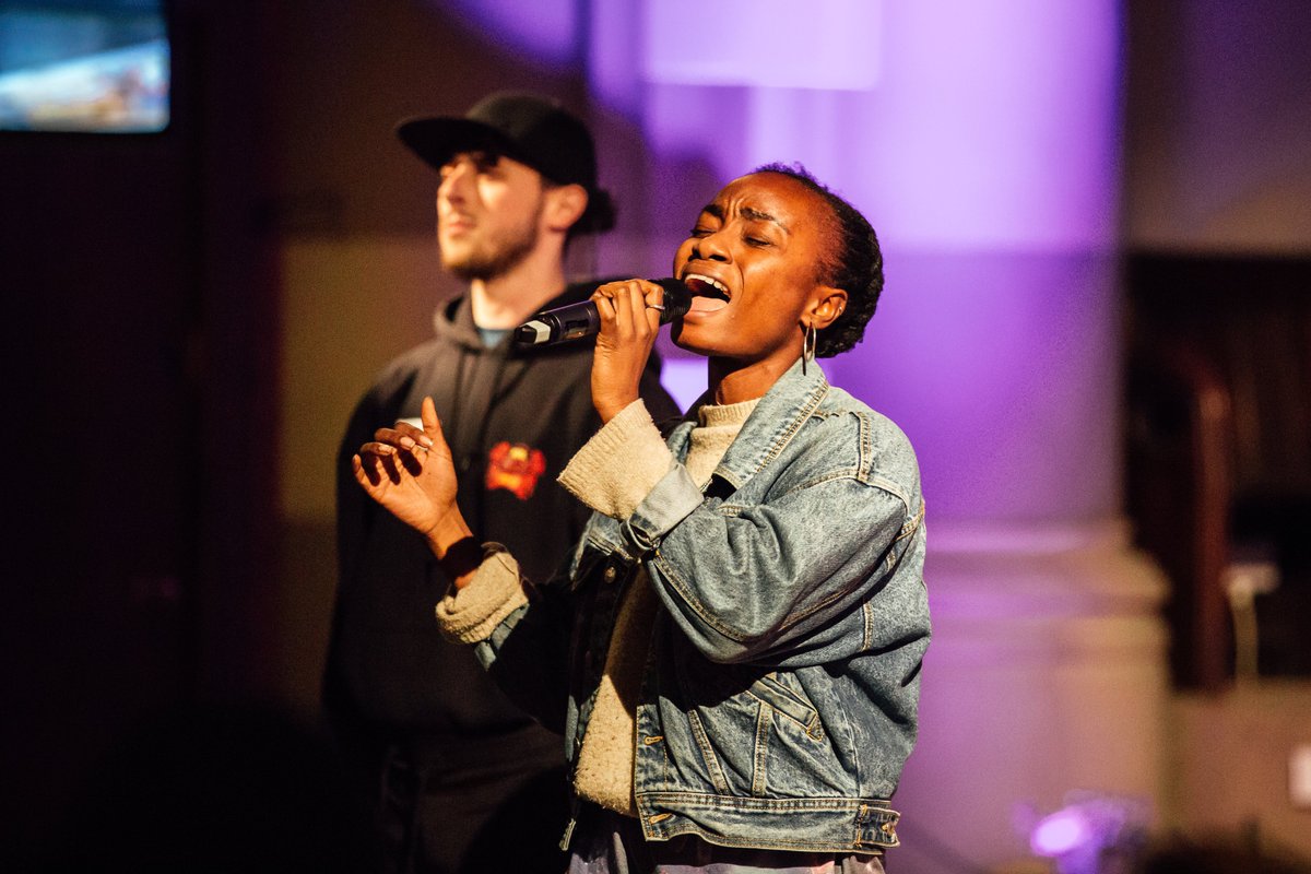 charis_king's tweet photo. Snaps from the launch night of our @HTBscreen_stage network! Featuring @AnnaNicholson12 @TomJackson_uk @harrynchris and @PureCreativeArt #actors #directors #producers #filmmakers #talent https://t.co/iZ1zbRI0SV