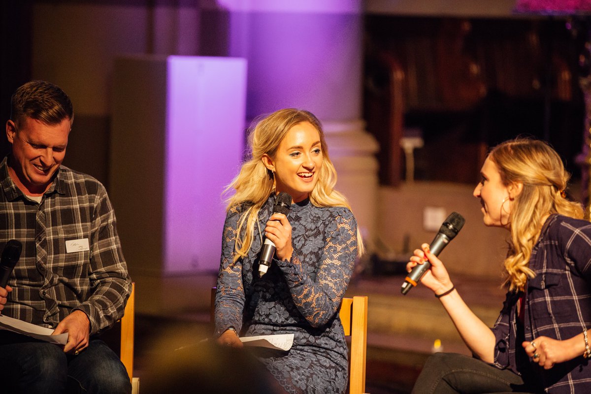 charis_king's tweet photo. Snaps from the launch night of our @HTBscreen_stage network! Featuring @AnnaNicholson12 @TomJackson_uk @harrynchris and @PureCreativeArt #actors #directors #producers #filmmakers #talent https://t.co/iZ1zbRI0SV