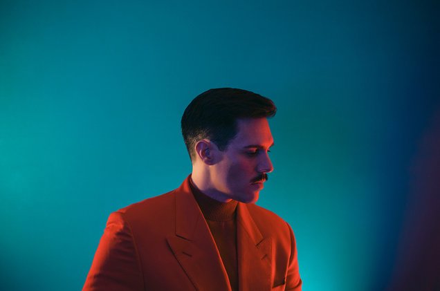 billboard's tweet photo. .@samsparro prefers his Christmas in "Blue" with new EP and teases a forthcoming full-length album https://t.co/0kiYp6lqi0 https://t.co/1LdF0L5JyZ