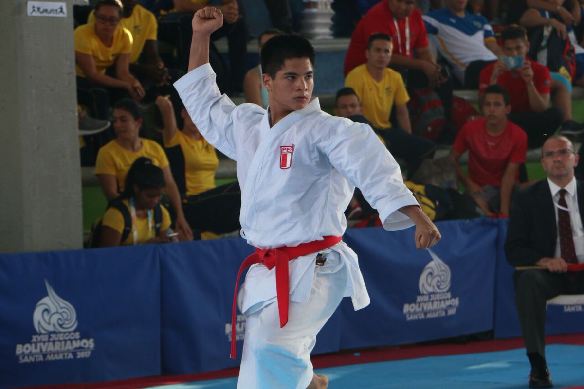 ipdperu's tweet photo. #IPDEnLosBolivarianos ¡Felicitaciones! Mariano Wong obtiene la medalla de plata en karate, modalidad kata, por los Juegos Bolivarianos 2017. #TeamPerú #TopPerúLima2019  👇🇵🇪🥋🥈 https://t.co/hkkoRqCP40