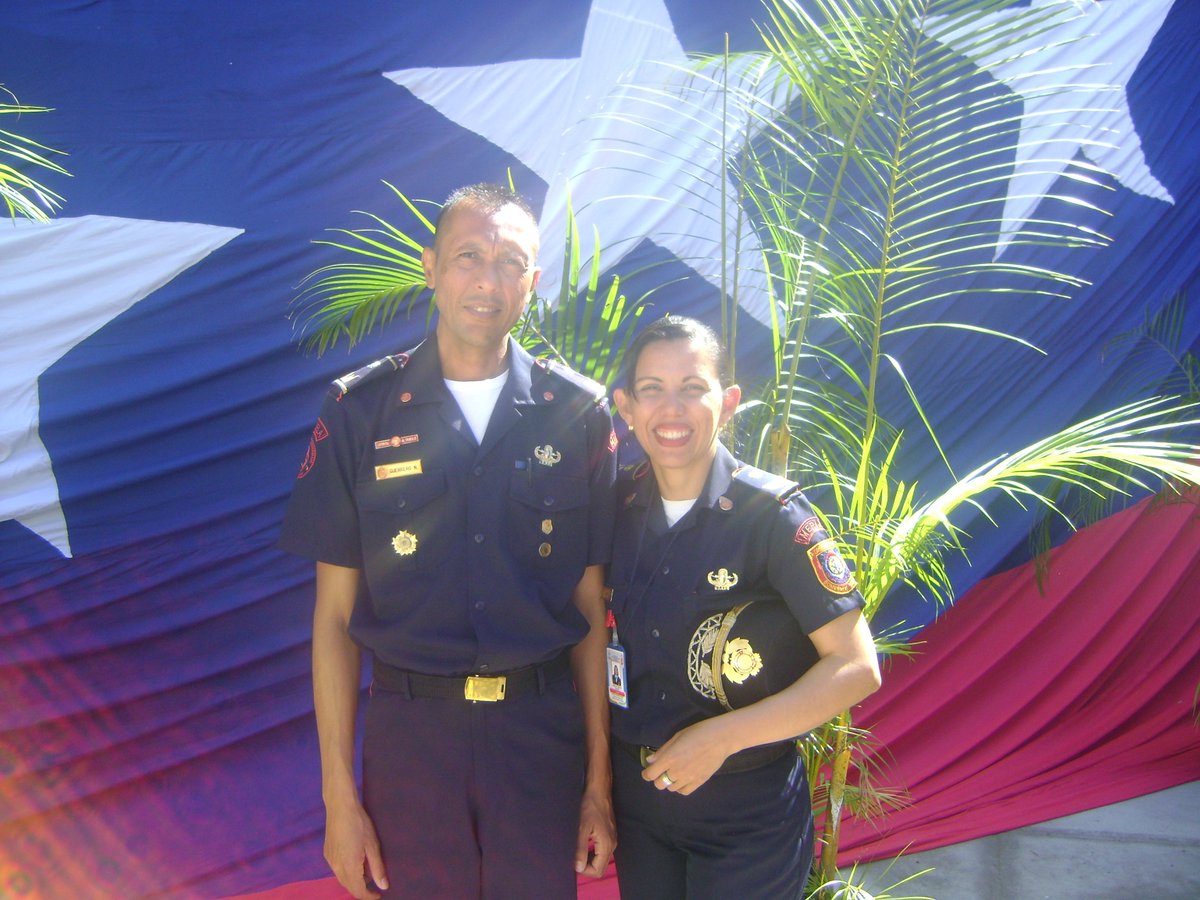 bomberos_merida's tweet photo. #21N Formalmente ignaurada la sede de la escuela de seguridad y defensa Domingo Peña, en presencia de la Vic Min Narci Ortuño acompañado por el Tte (B) Nestor Guerrero Director de la escuela y La Mayor (B) Alvyss Aldana Primer Comandante @CNB_Merida https://t.co/bMQ8DZx8Yo