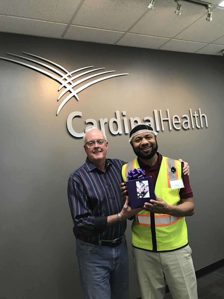 AutismAfter18NC's tweet photo. Getting all set @cardinalhealth in Fort Mill for #GivingTuesdayCLT 💜💙#DoGood #CLT #1in68 #AllInForGood https://t.co/8agjQbPAG2