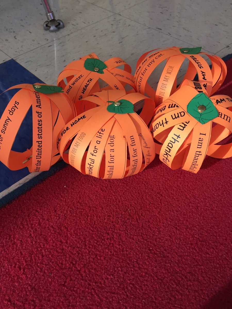 fsstechgps's tweet photo. What are you thankful for???  Thankful pumpkins are always a fun fall activity in Technology! #gpsk12ma @Super_GPS https://t.co/t08ryrMrSX