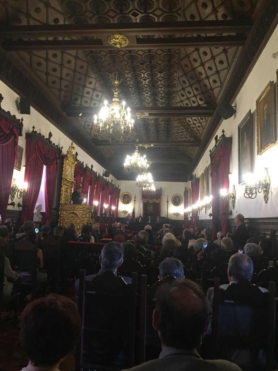 SoyVenezuela's tweet photo. Desde #SoyVenezuela extendemos la felicitación y el reconocimiento a .@CeciliaSosaG miembro de nuestro Consejo Consultivo y quien hoy pasa a ser también miembro de la Academia. #21nov https://t.co/lcUPkZcCiS