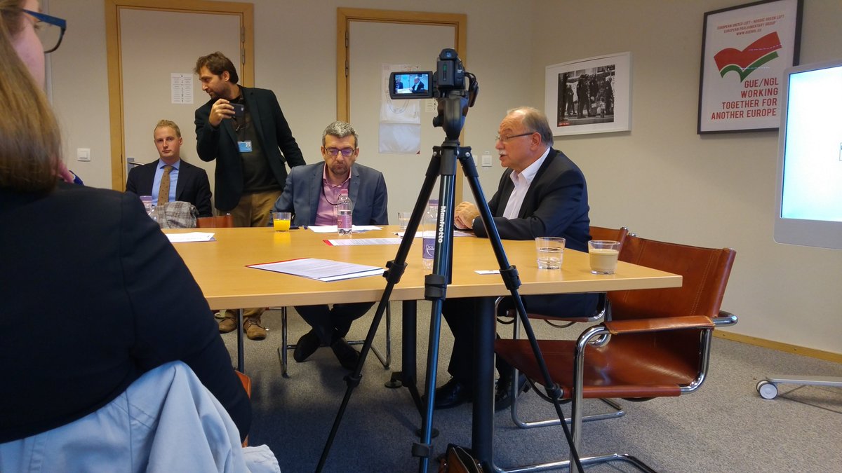 vkatsardis's tweet photo. I today while trying to work as #photographer & #cameraoperator for #Accomplissh seminar https://t.co/pewsXa4LFD