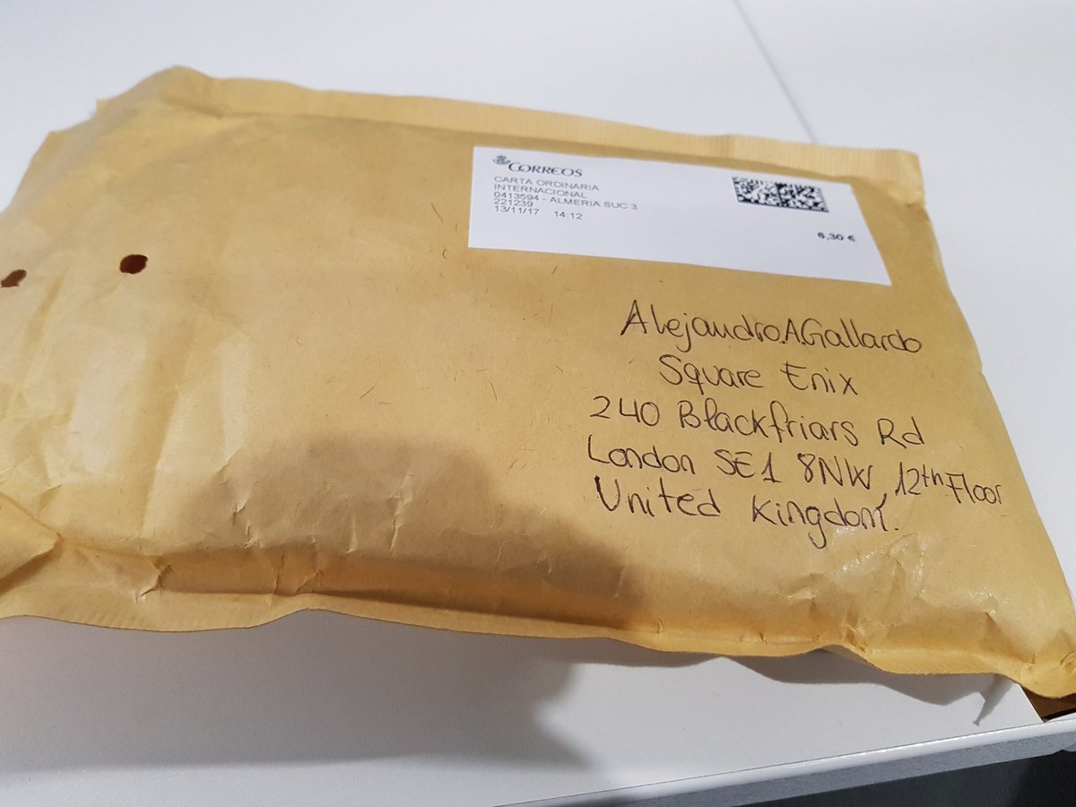 DarkVegetaMad's tweet photo. Yesterday i got a very nice surprise at the office @TeutonicRunning and myself got a lovely present from @MariaGagaloo thanks a lot for this!!!!!!! https://t.co/BUr6h7SZtF
