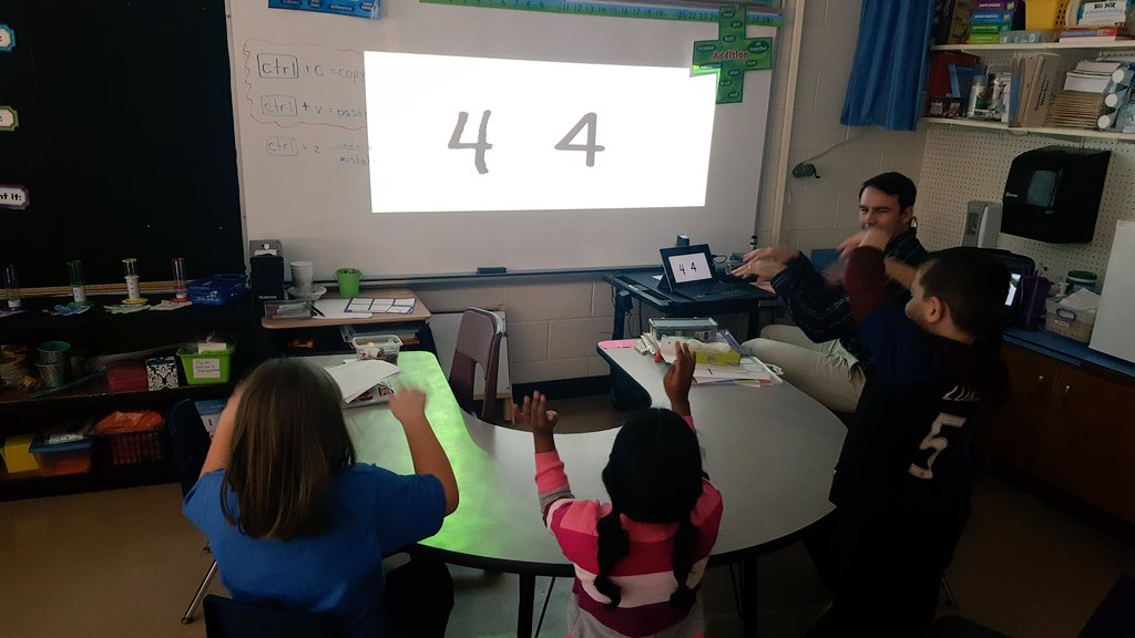 jennifer castelo tweet media