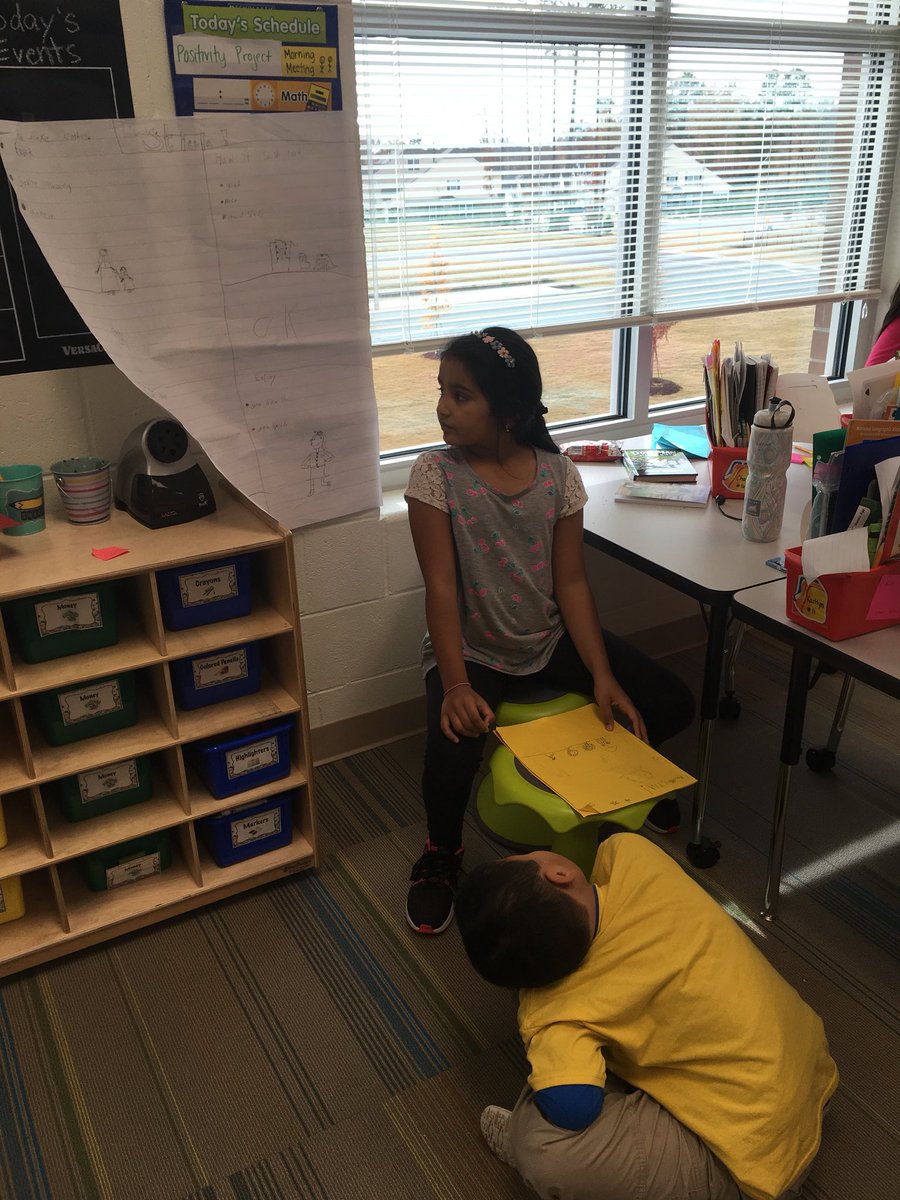 miss_rinker's tweet photo. Sharing informational writing as “museum curators” with fellow second graders! #soaringin2nd @miss_rinker @HCES_2nd @missduhamel2nd https://t.co/F2mlgko1i4