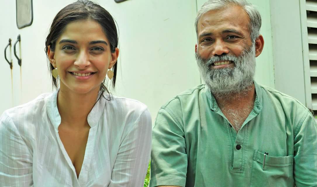 rahulkhanna1313's tweet photo. Great actress and a great learner.. Memories from @sonamakapoor with @AsmitaTheatre director @ArvindGaur. Through back memories of workshop before successful bollywood film #ranjhana https://t.co/bztG1L62NJ