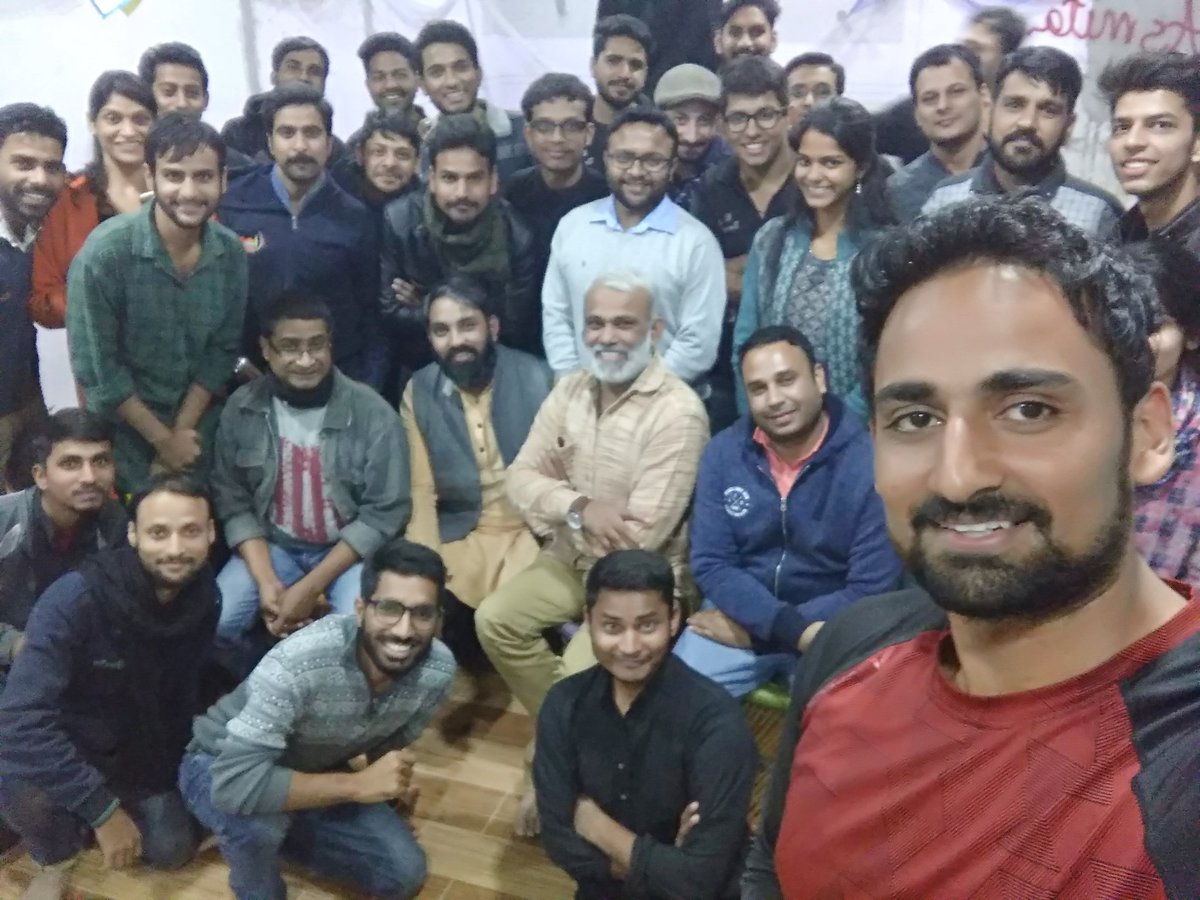 rahulkhanna1313's tweet photo. Great actress and a great learner.. Memories from @sonamakapoor with @AsmitaTheatre director @ArvindGaur. Through back memories of workshop before successful bollywood film #ranjhana https://t.co/bztG1L62NJ