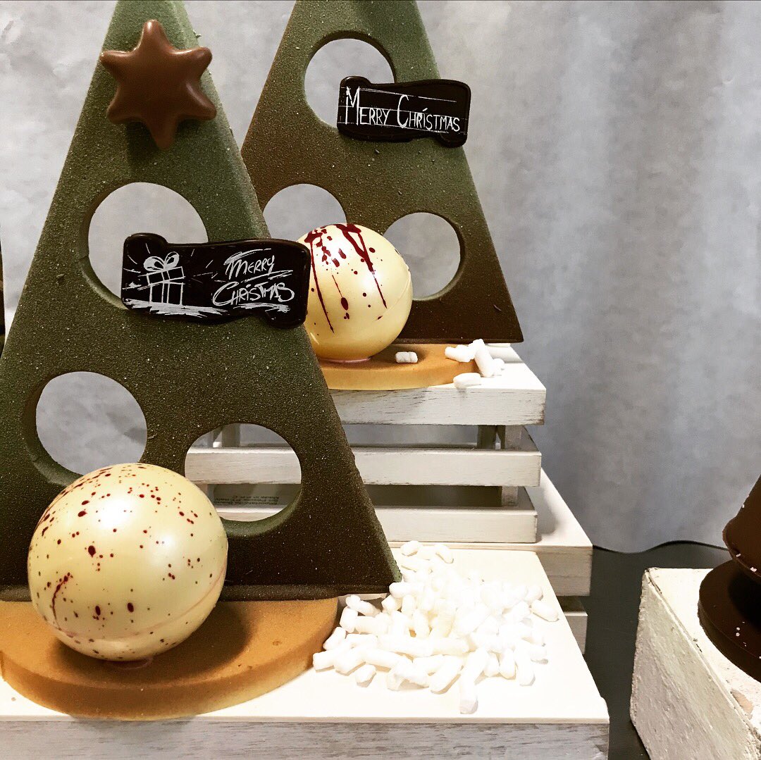 Lb_lorianabetti's tweet photo. #natalecollection #lindaMchocolate https://t.co/TCIMBG1oAU