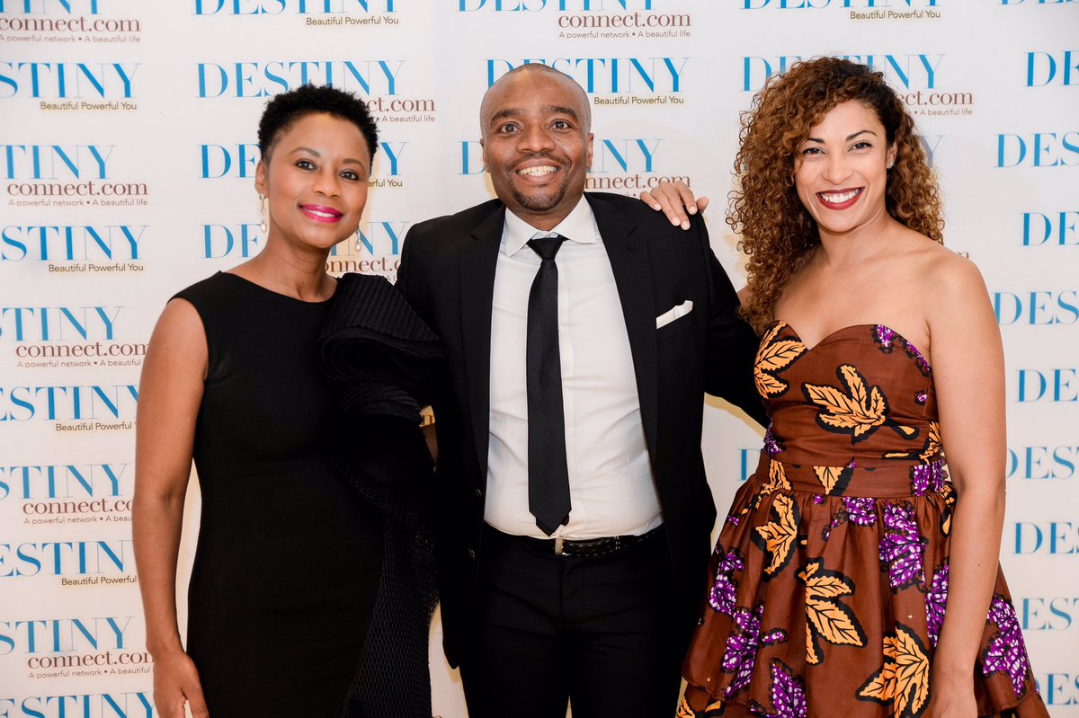 DestinyConnect's tweet photo. The night has arrived. #DestinyPowerOf40 #HuaweiMate10 #SpierCreativeBlock https://t.co/u4Ws8bNIpM