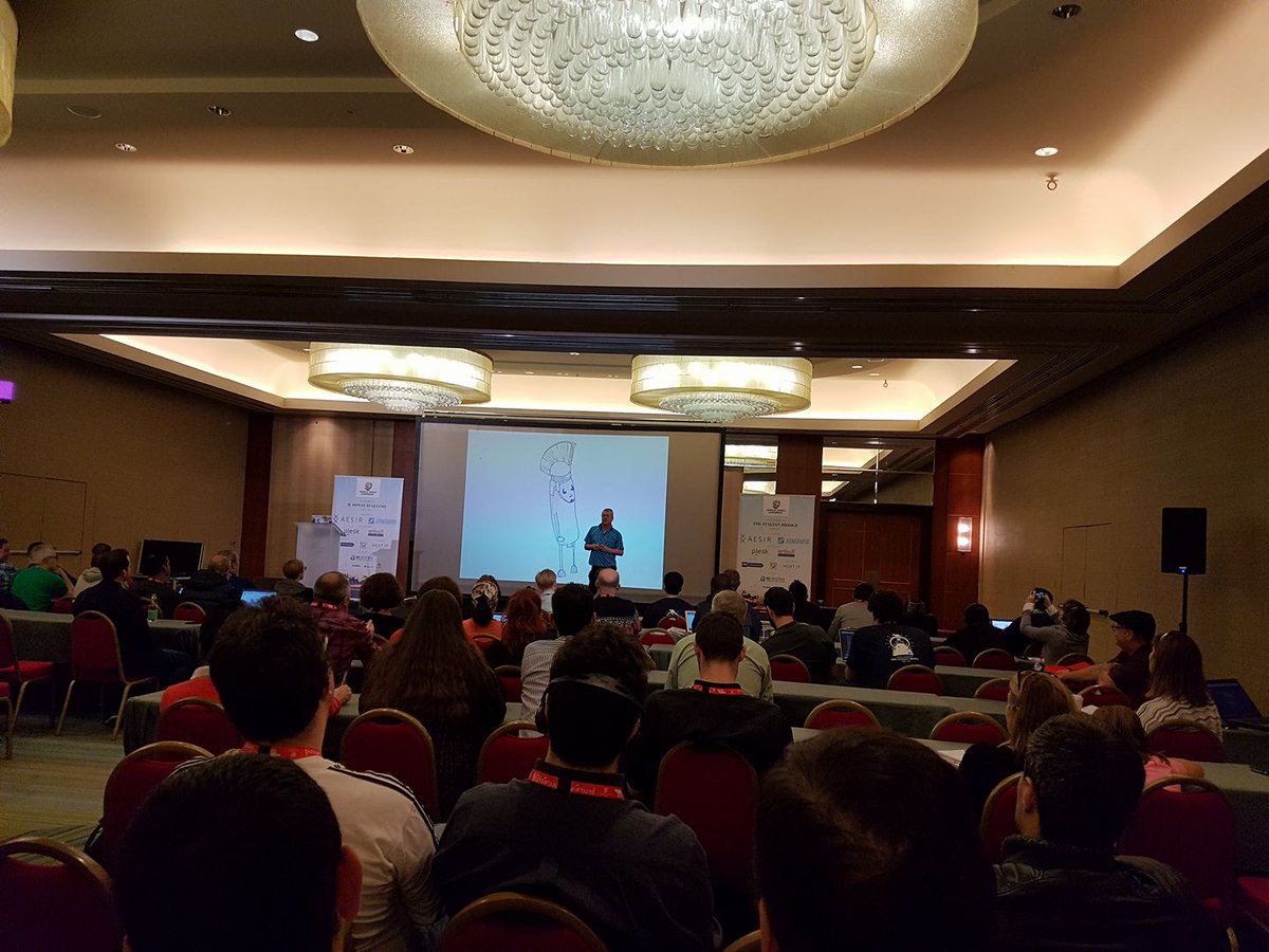 JoomlaCalabria's tweet photo. Avete mai visto salsicce dell'antica Roma? alla @jworldcon si è visto questo è tanto altro :-) #JWC17 https://t.co/ak81EcNaRR