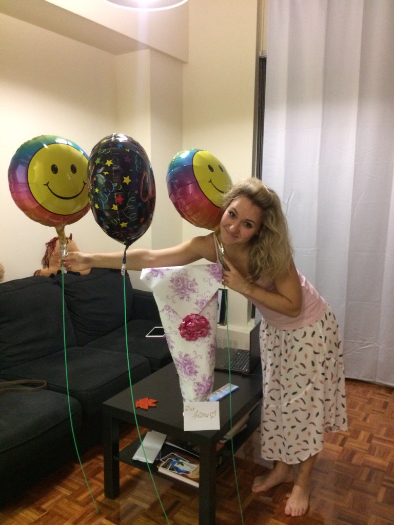 llYulia tweet picture