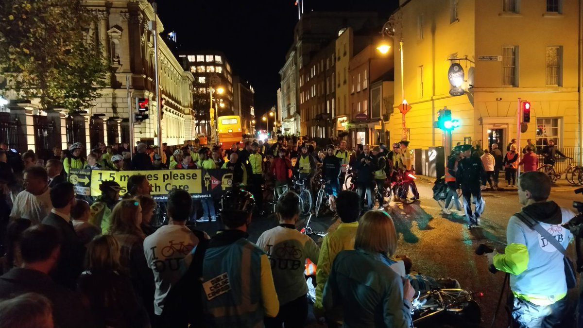 Great crowd at the #stopkillingcyclists vigil. Long past time for Govt and for @Shane_RossTD to #allocate4cycling