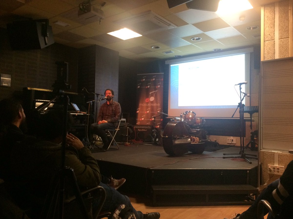 «Conseguir la libertad musical conlleva una gran disciplina»
<a href="/PabloMCaminero/">Pablo M. Caminero</a> en la #MasterJazz '¿Por qué flamenco?'
#JornadasConMaestros #Jazz #Flamenco #masterclass #clasemagistral