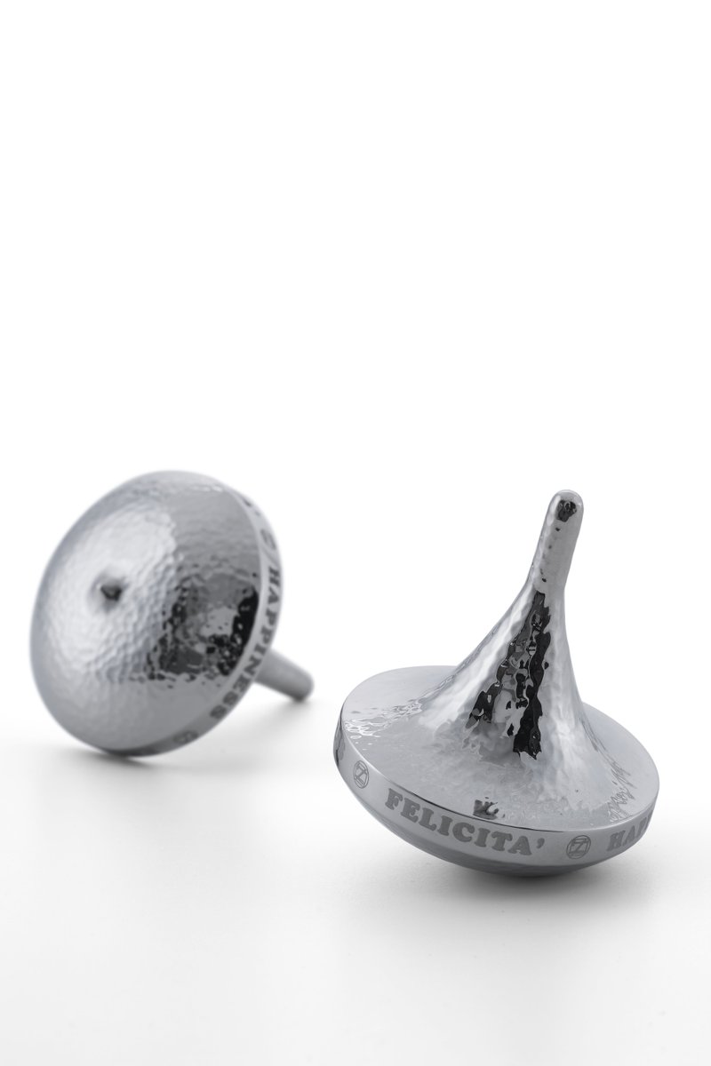 Agentiauk's tweet photo. Zanetto's spinning tops are the perfect children's gift this #Christmas: https://t.co/UOMzwes3Ut https://t.co/i3lewodYRf