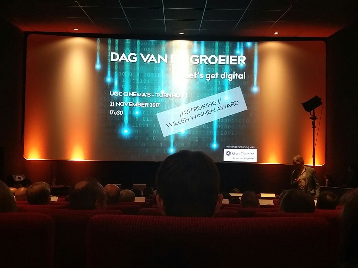 FraipontsThomas's tweet photo. Eerst een interessante lezing en dan is goed gaan netwerken  #dagvandegroeier #itfactory #thomasmore https://t.co/3Zfl9lPQ37