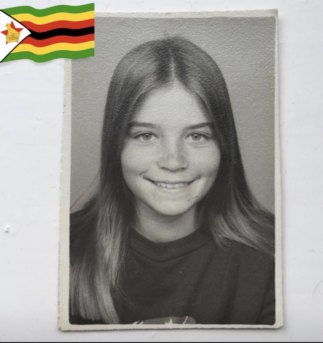 kirstenmavric's tweet photo. So happy about today!!!#zimbabwe #mugabegone https://t.co/sgDdN8Chtx