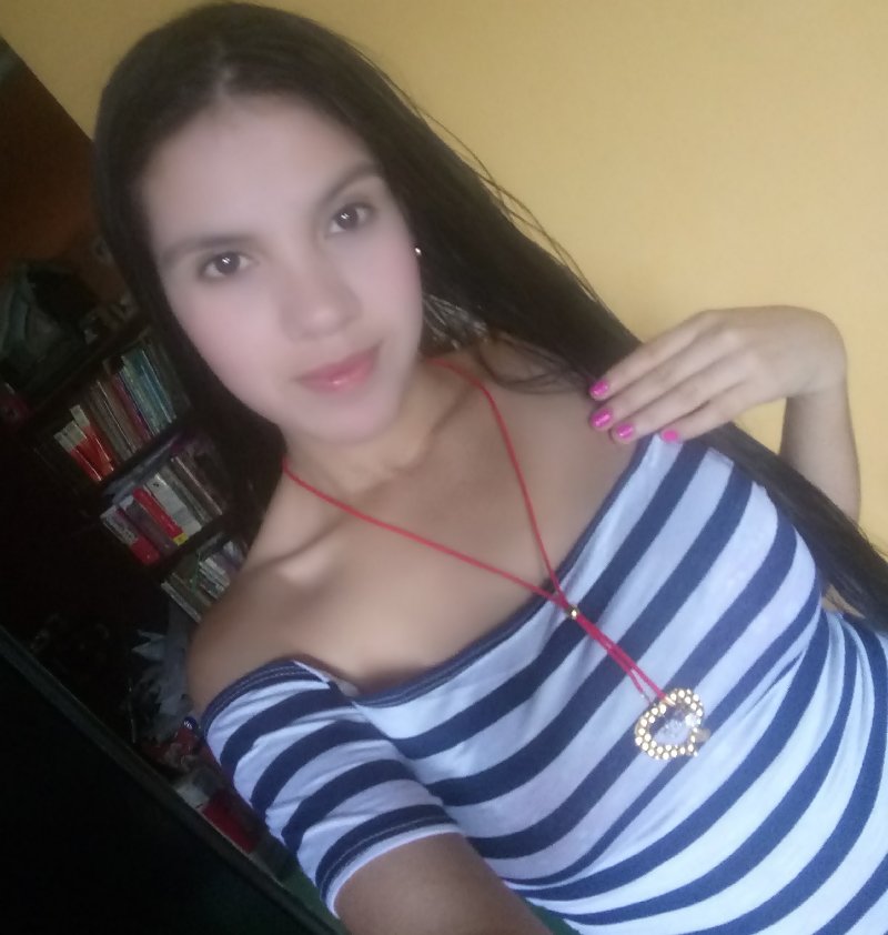 FINmessage's tweet photo. #chat with @SweetKendall2 now at 

https://t.co/OQhMOnro09 

#findom #financialdomme #financialdomination #finmessage #paychat #paypig #payslave @sanco4033 @RTP1G @IRporn_fan @rtserf @RTSLAVE14500 @underdeskloser https://t.co/J60j4mDwre
