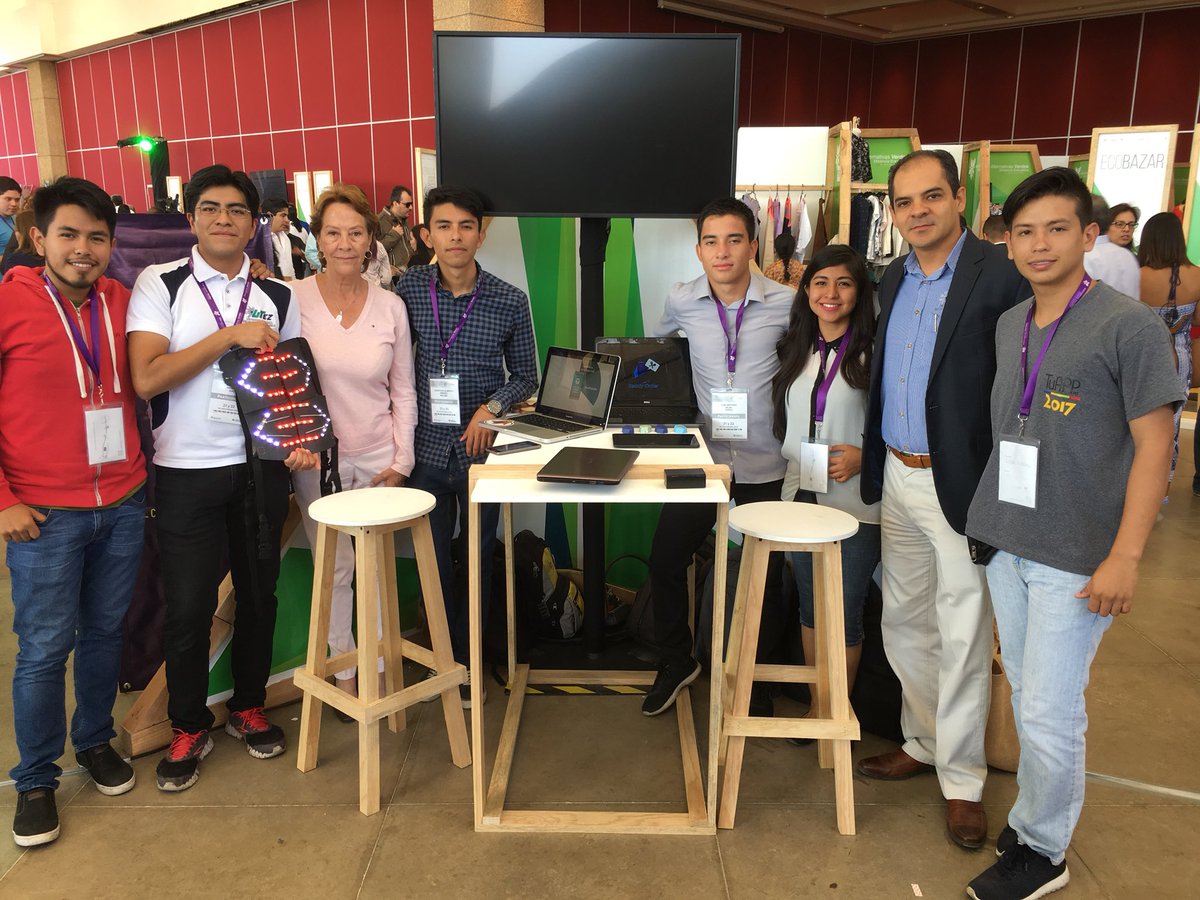 utezoficial's tweet image. El #TalentoUTEZ que fue reconocido en #Colombia durante el concurso @TuApp_org presente en el foro internacional #AlternativasVerdes