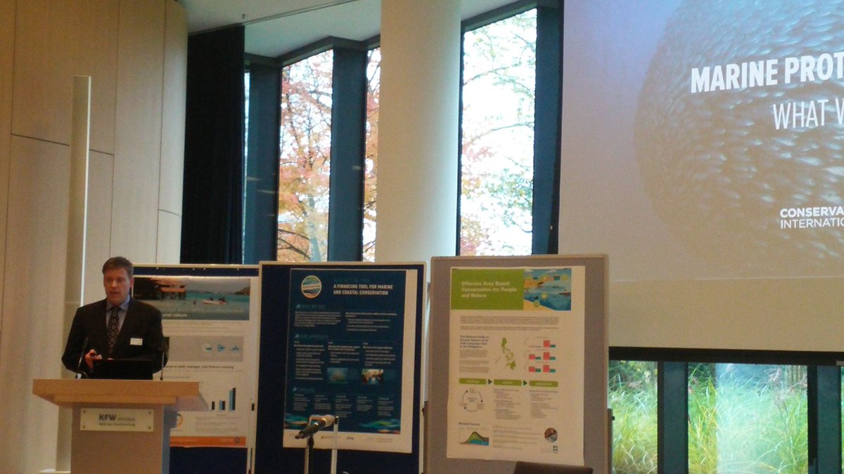 OceanHealthIndx's tweet photo. CI’s Senior Director of Seascapes @keithl007 leading the #MPA working group at #KFW's Development Finance Forum! #DFF17 #blueeconomy #oceanaction https://t.co/ET15k1VPzm