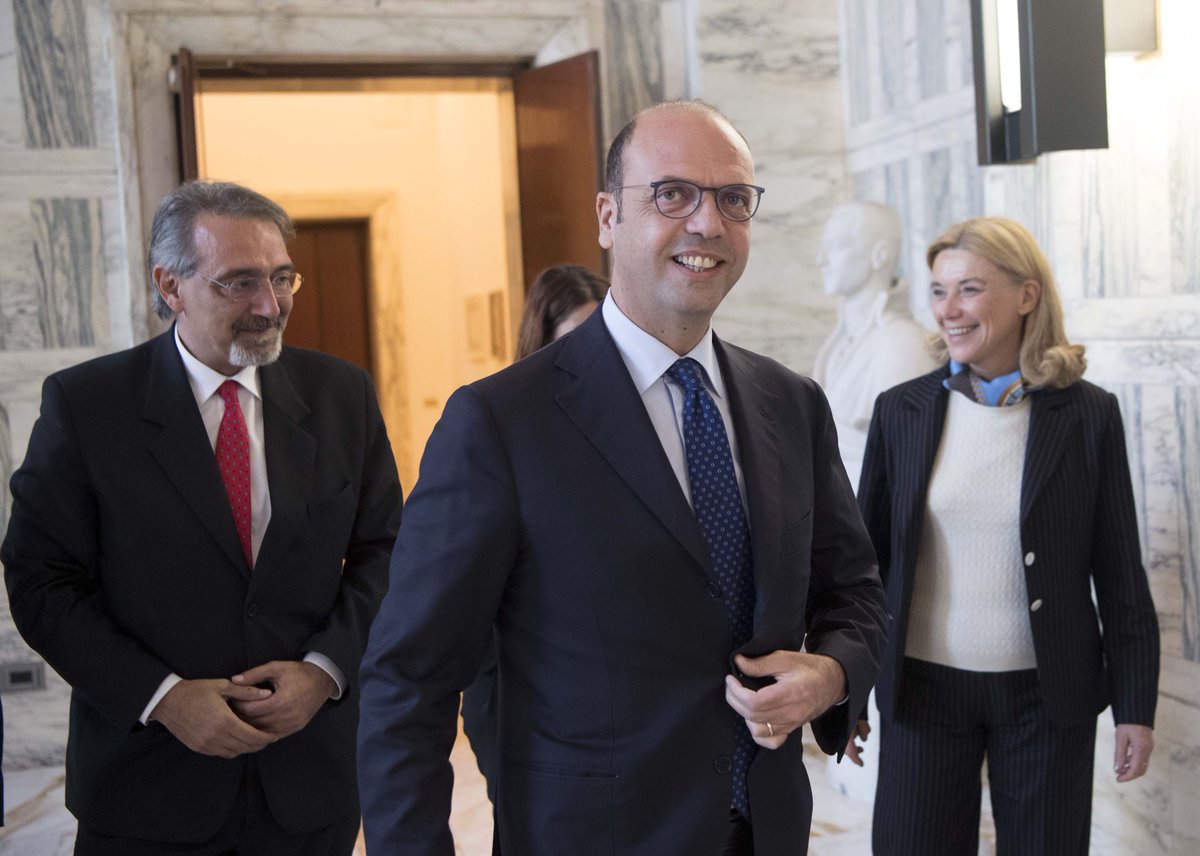 ItalyMFA's tweet photo. min.#Alfano riceve Rocca, nuovo presidente di #Ficross. In agenda collaborazione tra #CooperazioneItaliana e Ficross. Grande attenzione a temi migratori e crisi umanitarie https://t.co/8i2i5xWJkl
