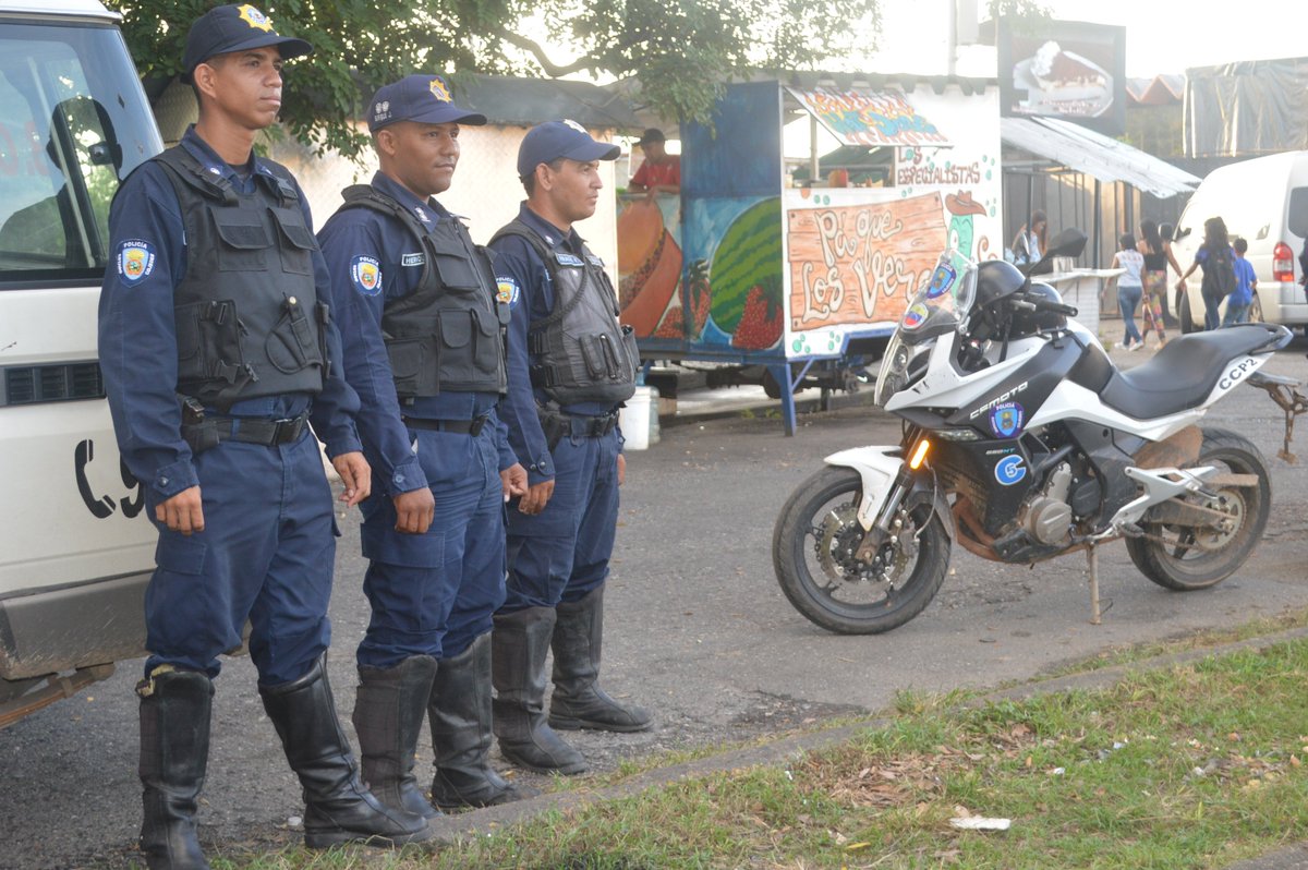 PoliciaCojedes's tweet image. Así fue el despliegue operativo de la Secretaria de Seguridad Ciudadana para el resguardo de los invitados y publico asistente al evento musical #CorazonLlaneroCojedes