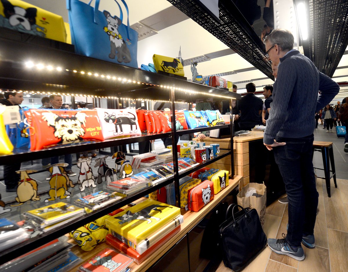 NYCTSubway's tweet photo. If you're near #Columbus Circle, check out @TurnstyleNYC an underground marketplace inside the #59St-ColumbusCircle station. https://t.co/UIw5Rzpn3l https://t.co/ulQ9KkmWP3
