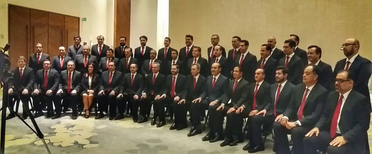 rortizes's tweet photo. Presentes en la #sextareunion de directores de centros  @SCT_mx , institución que promueve el desarrollo en #Infraestructura , #Transporte y #Comunicaciones por el bienestar de #mexico ; el @gobmx siempre cerca de la ciudadanía ... @gruizesp @oscarcallejo , #Queretaro https://t.co/PZtGMuX1Ty