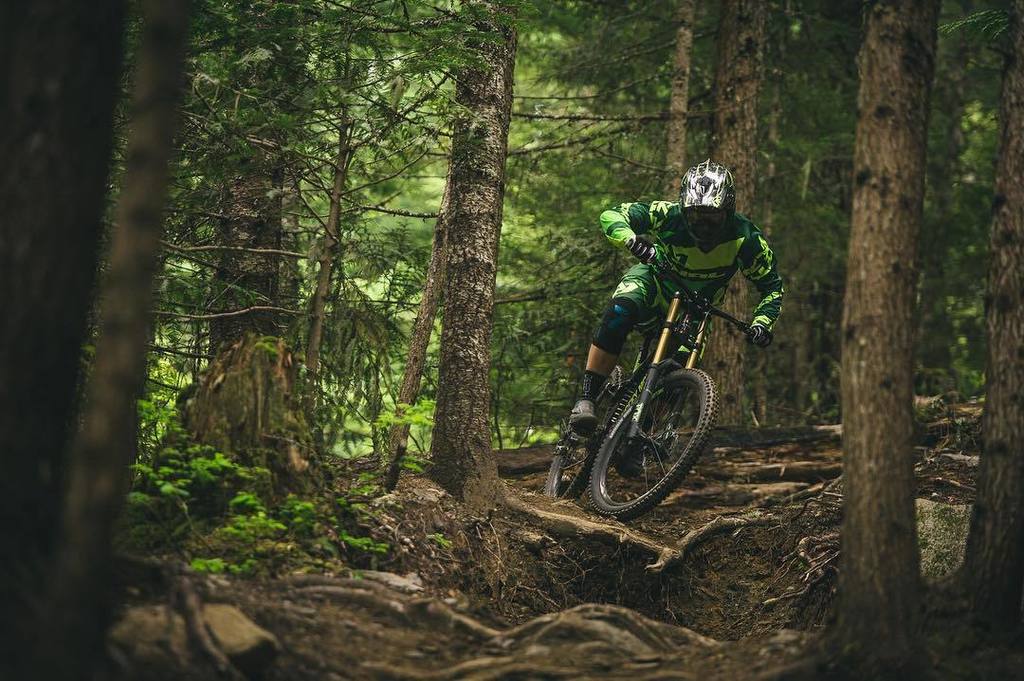remigauvinmtb's tweet photo. In the green room with @parisgore. #meangreenmachine #LOVETHERIDE #LONGLIVECHAINSAW #AMPLIFYAWESOME #RIDESHIMANO #GETONEUP #BLUEPRINTATHLETEDEVELOPMENT ⠀⠀⠀
•
@rockymountainbicycles https://t.co/Arch2KFN13 https://t.co/KwmRaDFgJA