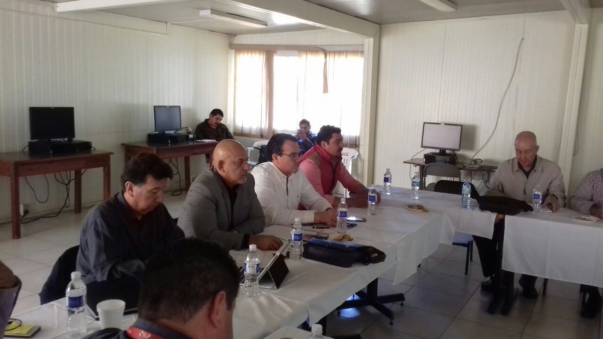 CEA_SLP's tweet photo. Reunión interinstitucional @Conagua_DLSLP #sapsam #PMVillaDeGpe #CGEAltiplano @JECSanLuis @CEA_SLP para dar seguimiento a la construcción del #acueducto y la #Presa #LaMaroma para que #ProsperemosJuntos @JMCarrerasGob https://t.co/CeowhU1GcQ