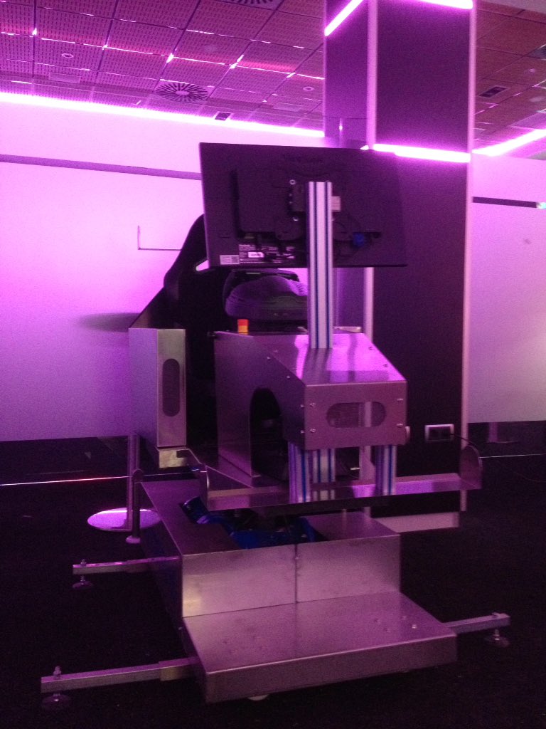 SimulaMur's tweet image. Ya podéis disfrutar pilotando nuestro #simulador con movimiento de fórmula 1 TT en el Center Trébol de las Atalayas, Murcia.