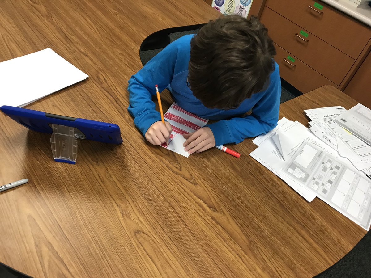 PCSD_LN5's tweet photo. Lannoye 5th Grade appreciates the men and women who protect our freedom over the holidays. Thank you for your service! #Raiderstrong #100Kthankyous https://t.co/0l94EIFQsr
