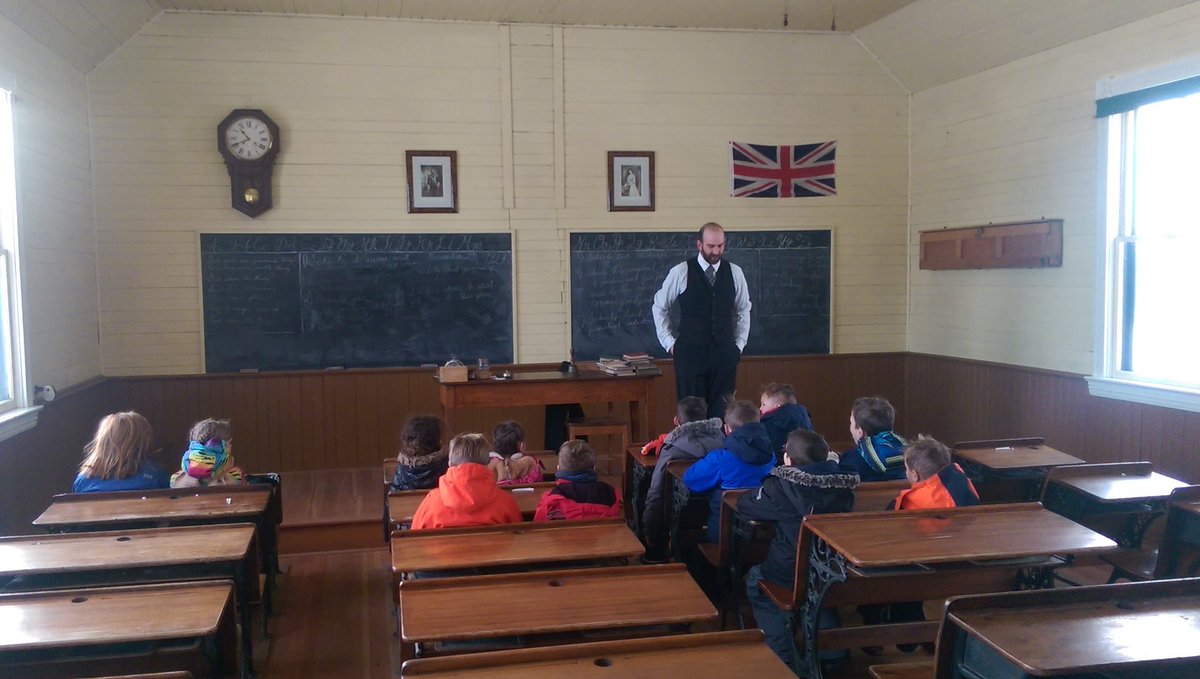 MrAndersonPLC2's tweet photo. Schools in the past and schools now! #prescottpsd70 #elemed https://t.co/1bu1PmenRS