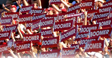 SoonersRPG's tweet image. welcoмe тo тнe υnιverѕιтy oғ oĸlaнoмa, нoмe oғ тнe ѕoonerѕ. {oc вaѕed rpg}