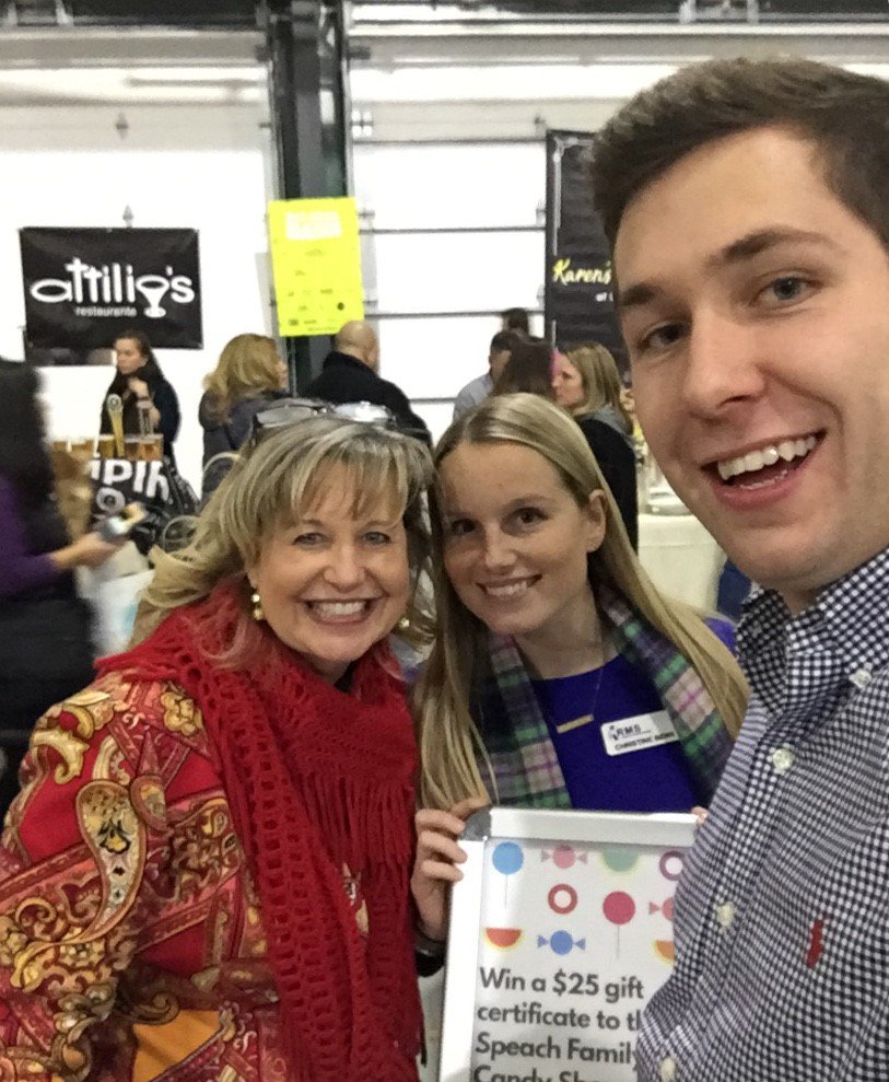 RMS_Research's tweet photo. Thereโs a lot of local love in #Syracuse! 87% of shoppers at #BuyLocalBash think it matters whether they #buylocal or from a chain. Tell us what you think about shopping local this holiday season: https://t.co/9G1A5L0Dkk #CNY https://t.co/JtZ9WfJyc9