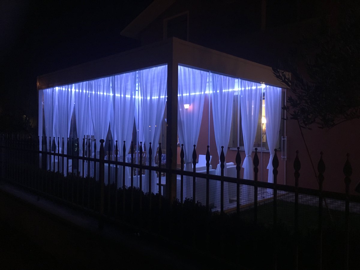 tendeonline's tweet photo. Per tutte le stagioni... per tutte le occasioni... tornare a casa e sentirsi coccolati dall'ambiente che ci circonda è infinitamente bello. #tol #latuasceltadidesign #progetto #ambienteaccogliente #tendeonline #dinotte #postifantastici #casa #italia #padova https://t.co/QhqaL69O5k
