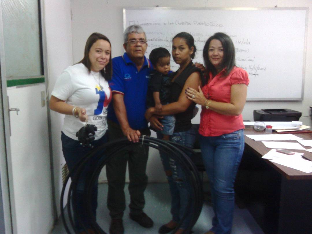 #Vea👀 #Enterate📣 Beneficiada familia sanjuanera con materiales para recibir agua por tubería🚰#GerenciParaElPueblo💦 goo.gl/4J5Lzb