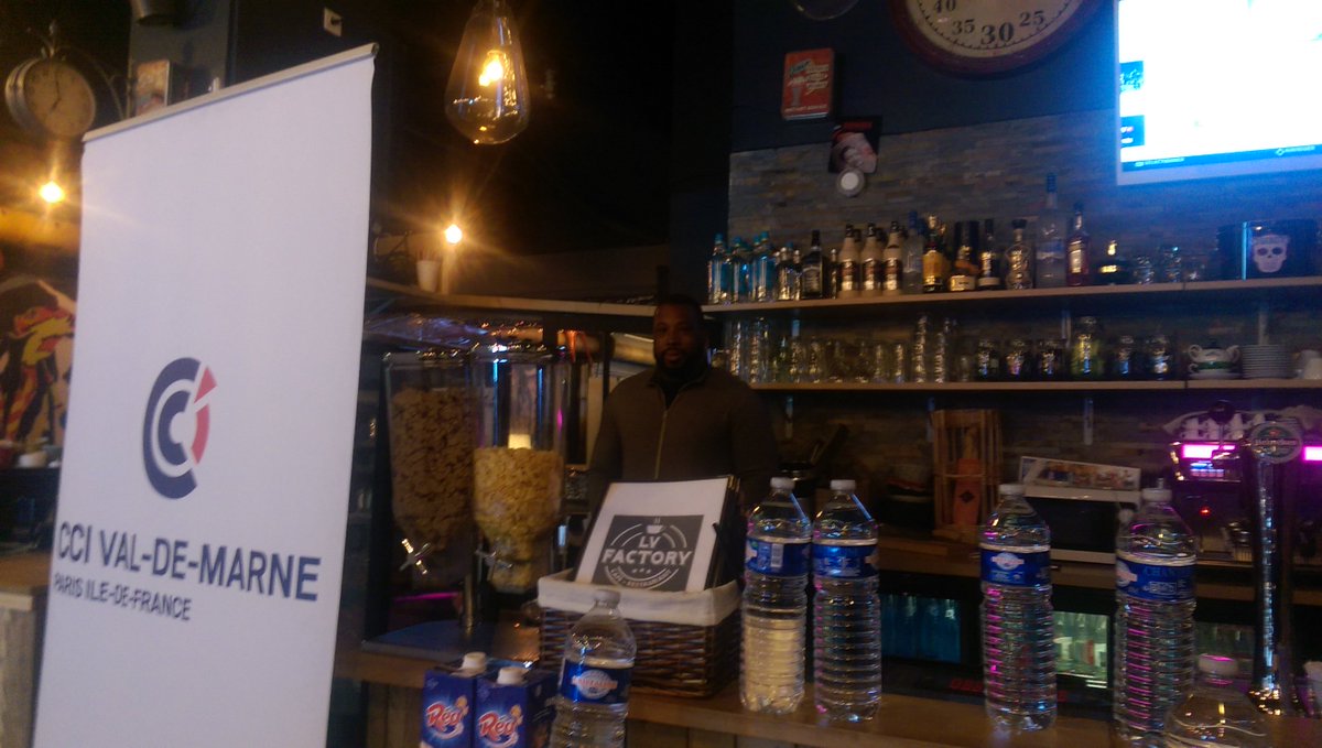 AppDateLimite's tweet photo. En direct du #connectstreet à @SaintMaur94100 pour présenter datelimite l'appli anti gaspi avec la @CCI94 ! https://t.co/efnUmUTb0s