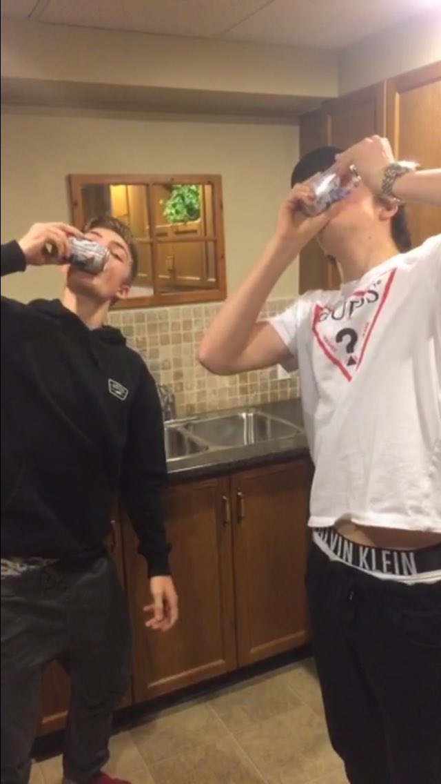 favey21's tweet photo. Happy birthday to the slowest shot gunner I know @joncarlolorenzi https://t.co/BRWFEHIOQX