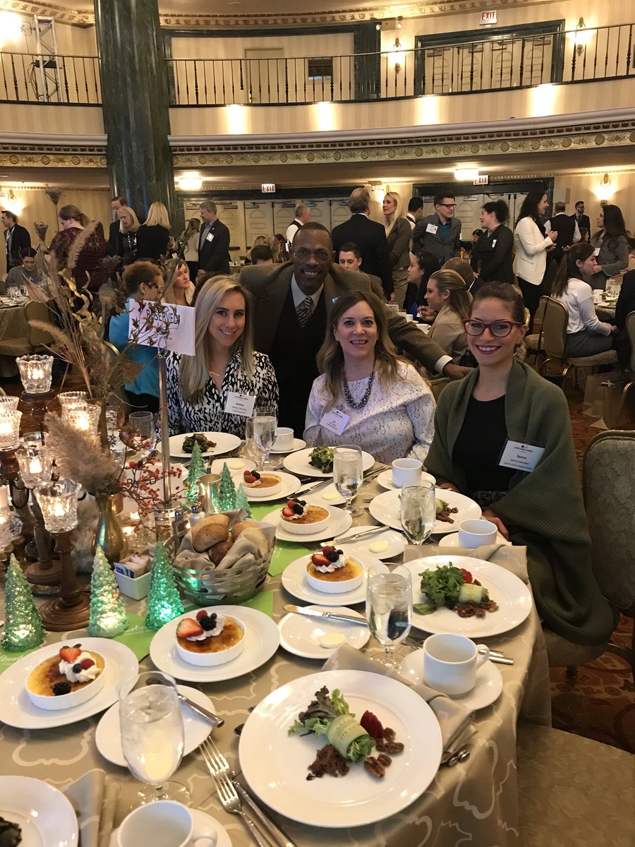 FemmeAlberta's tweet photo. Kicking off the holiday season with @ChicagoMPI at the Signature Lunch with quality guests! @TAmeetings @TravelAlberta @TravelAlbertaCo https://t.co/oNbAtr1I2G