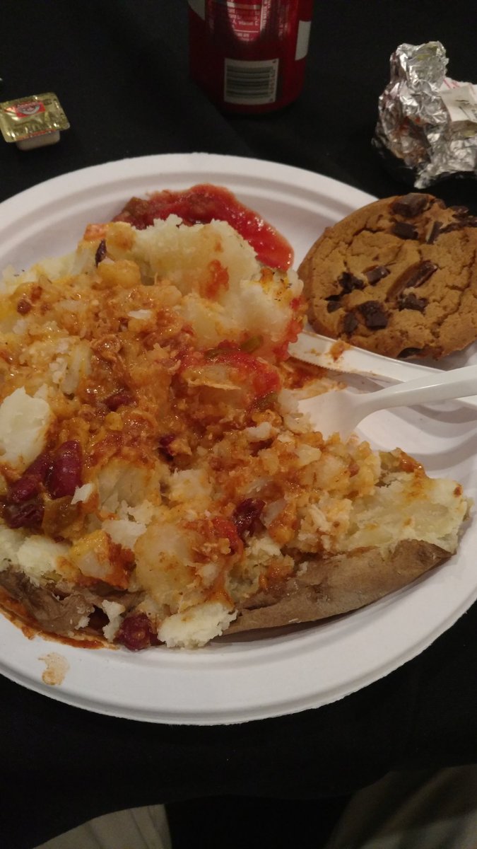 RDOJasonK's tweet photo. It's #tatertime!!!  Great lunch with #CatersTaters and supporting @CCRIMoorhead https://t.co/JhmCGEAgi3